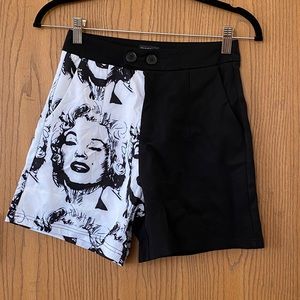 NWOT Women shorts